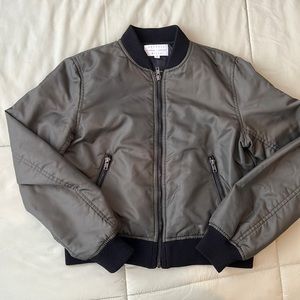 Ladies bomber jacket in army green. Size small.